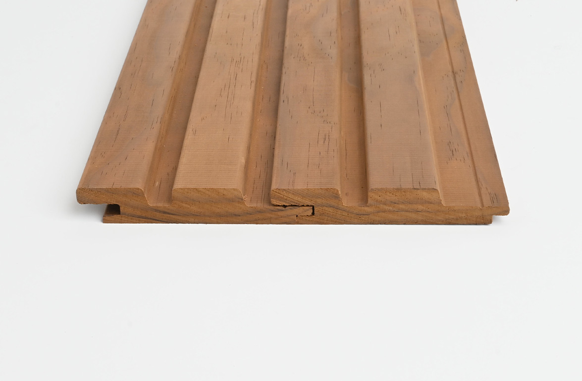 Produktprøve Thermory ThermoWood, Fyr Premium, KEF C8G